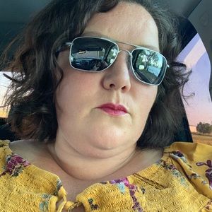 Meet your Posher, Cary